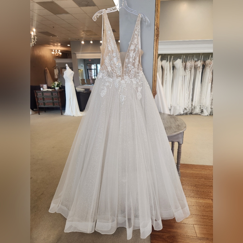 MARIAH E101 - Abella Elegant Lace Wedding Gown with glitter tulle skirt